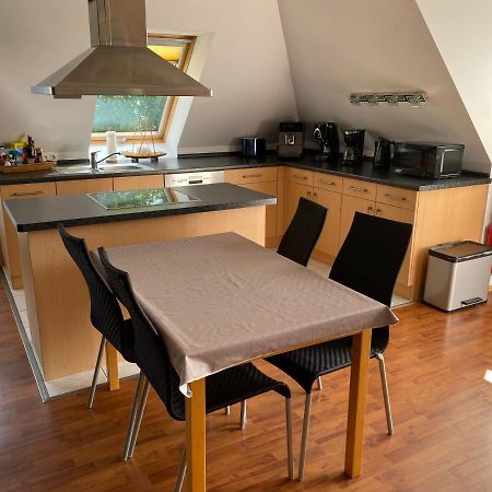 Moderne Maisonette-Wohnung Am Karpfenteich; Modern Apartment With View Of The Carp Pond Barmstedt Esterno foto