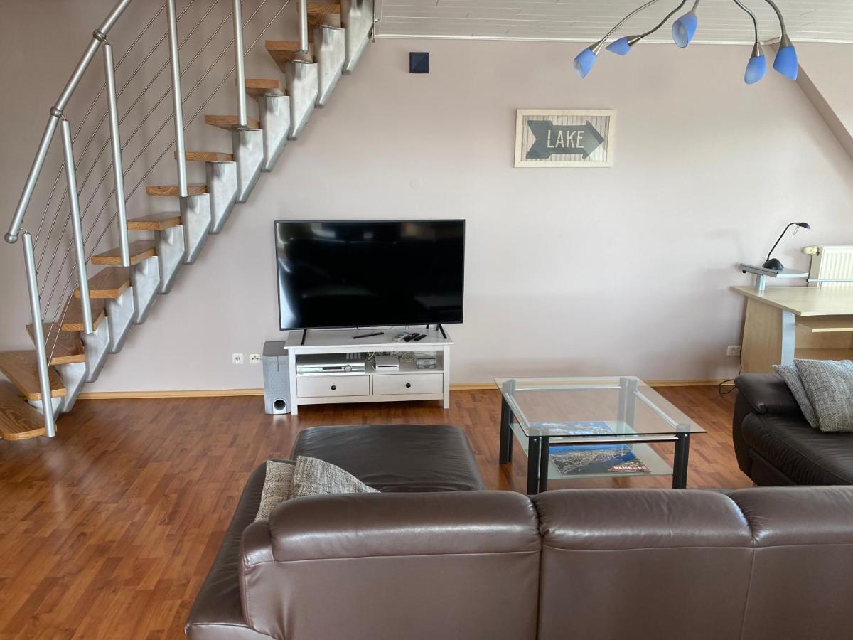 Moderne Maisonette-Wohnung Am Karpfenteich; Modern Apartment With View Of The Carp Pond Barmstedt Esterno foto