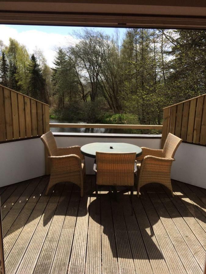 Moderne Maisonette-Wohnung Am Karpfenteich; Modern Apartment With View Of The Carp Pond Barmstedt Esterno foto
