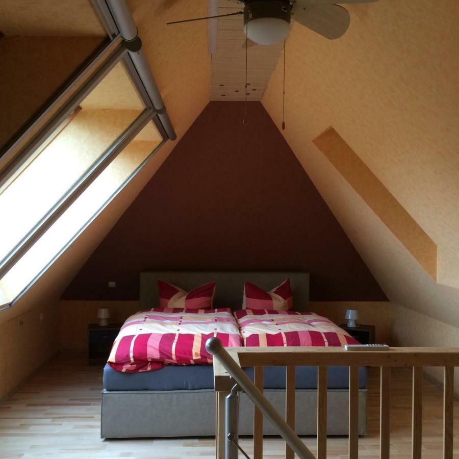 Moderne Maisonette-Wohnung Am Karpfenteich; Modern Apartment With View Of The Carp Pond Barmstedt Esterno foto