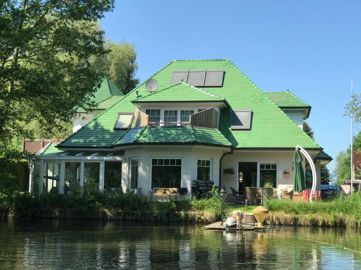 Moderne Maisonette-Wohnung Am Karpfenteich; Modern Apartment With View Of The Carp Pond Barmstedt Esterno foto