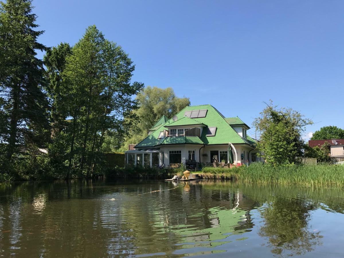 Moderne Maisonette-Wohnung Am Karpfenteich; Modern Apartment With View Of The Carp Pond Barmstedt Esterno foto